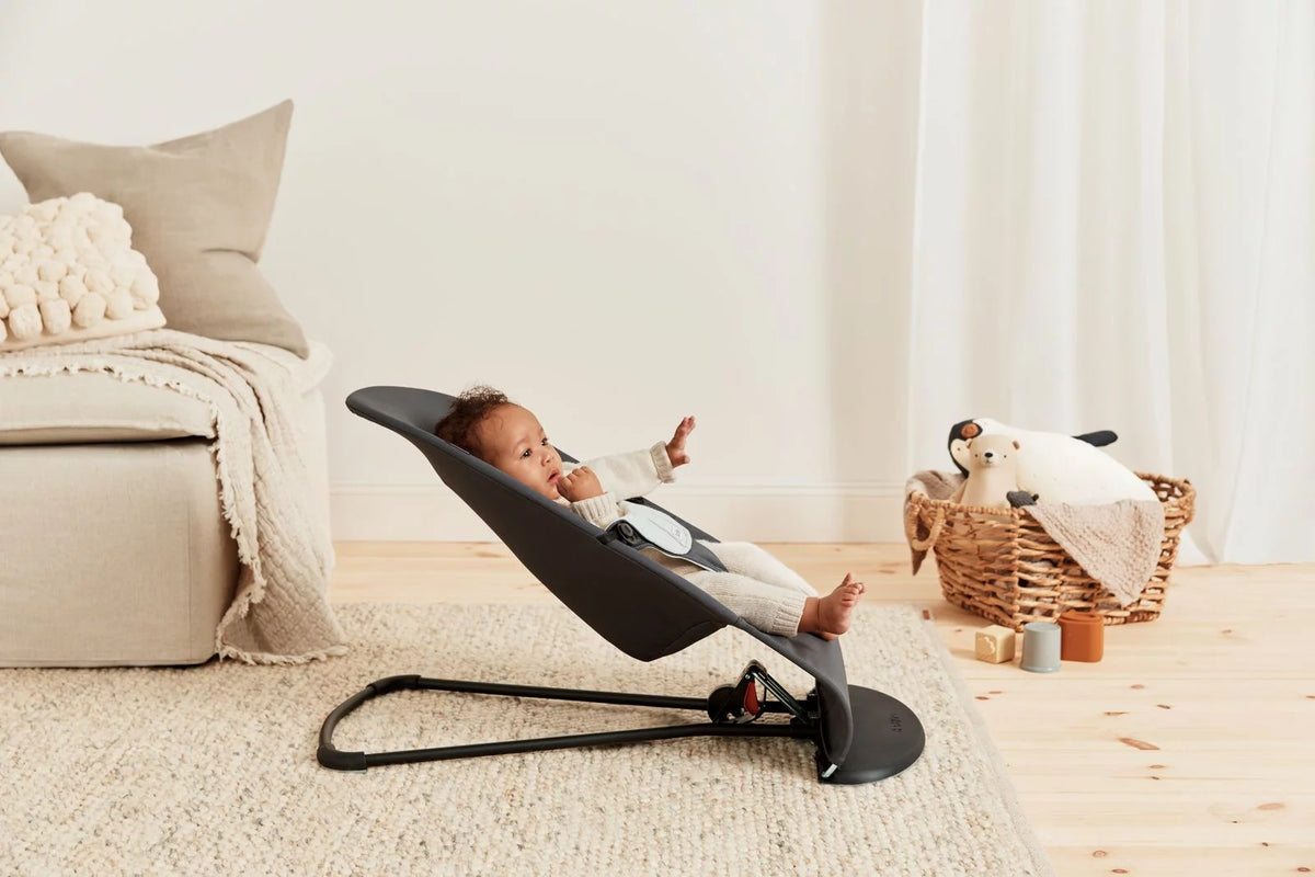 BabyBjorn Bouncer Balance Soft in Dark Grey/Light Grey
