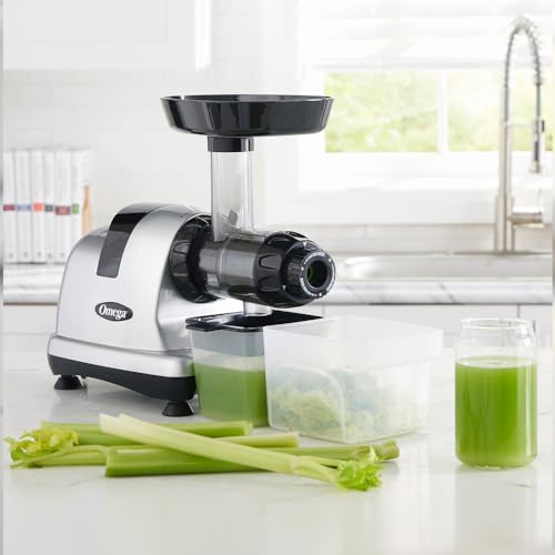 Omega MM900HDS Masticating Celery Juicer